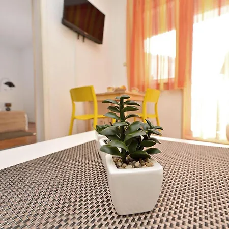 Apartment 1 Bedroom Awesome In