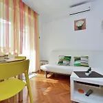 דירה 1 Bedroom Awesome In *