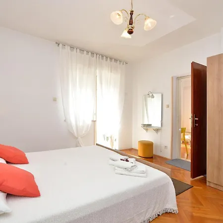 Apartman 1 Bedroom Awesome In Zára