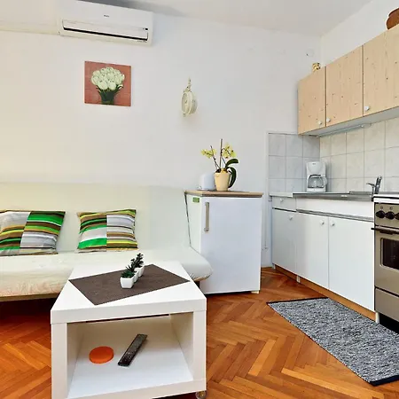 Apartman 1 Bedroom Awesome In