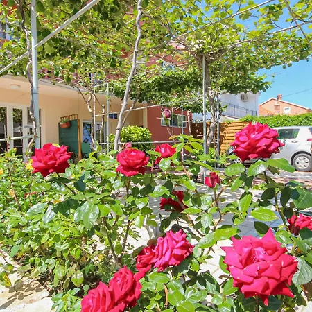 1 Bedroom Awesome In * Zadar